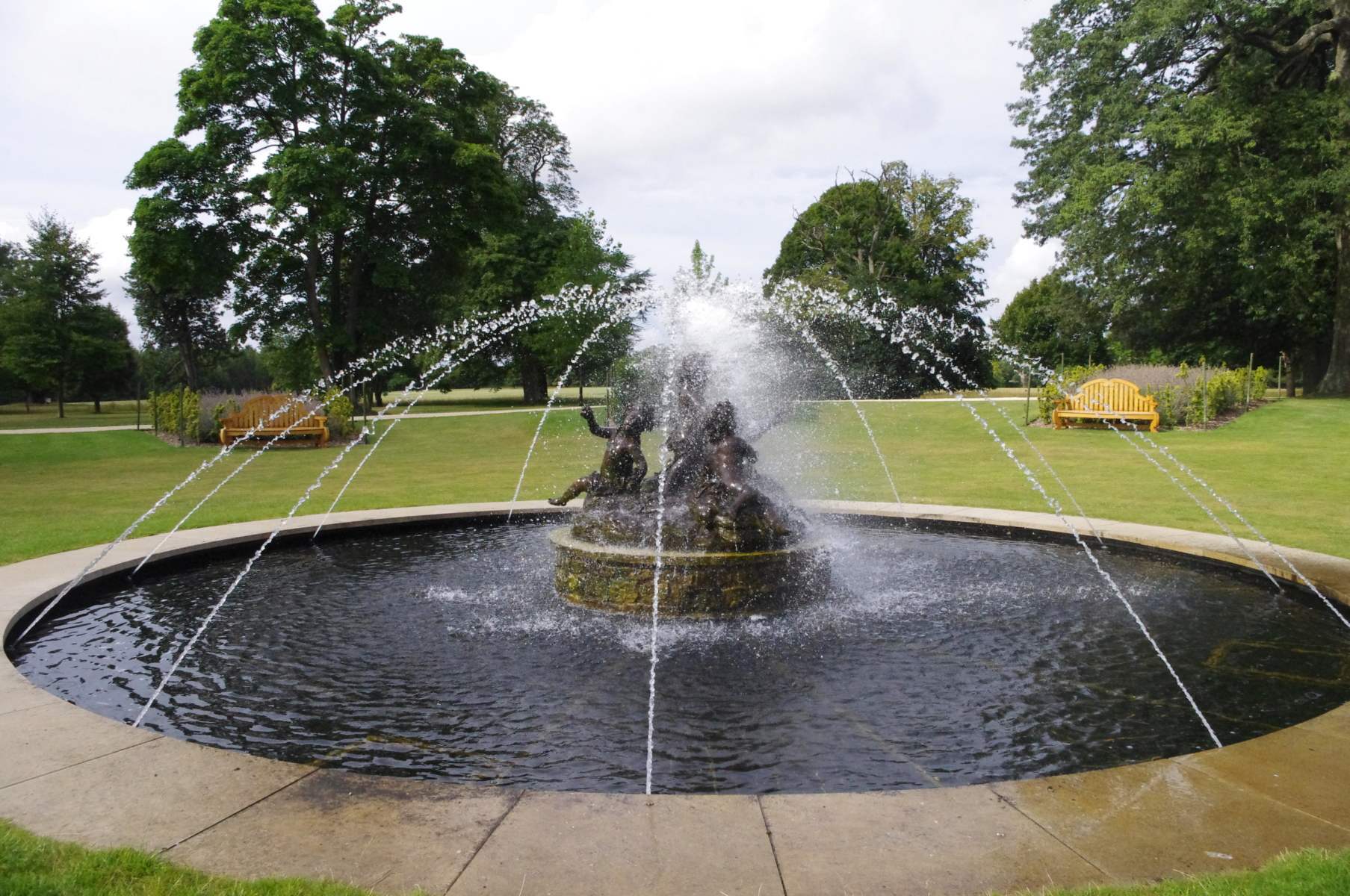 Commemorative fountain