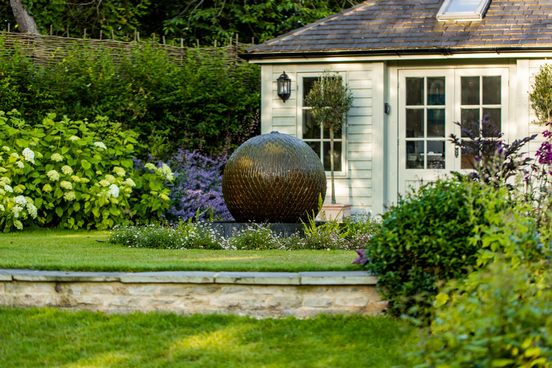 Nicholsons Lockhart Garratt Garden Design - Contemporary Country Garden